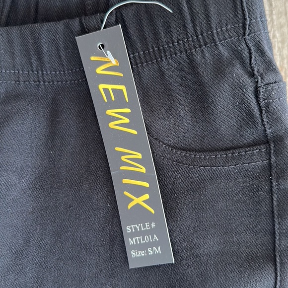 NWT! Stretchy Ribbed Bike Pant Leggings - Picture 4 of 4